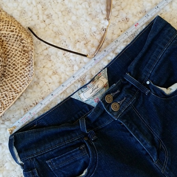 Levi's Jeans Womens Denim High waisted Shorts, Size 6 - Picture 7 of 8